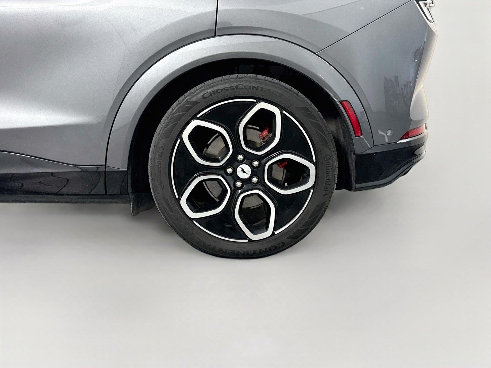 2023 Ford Mustang Mach-E GT AWD - Photo 16