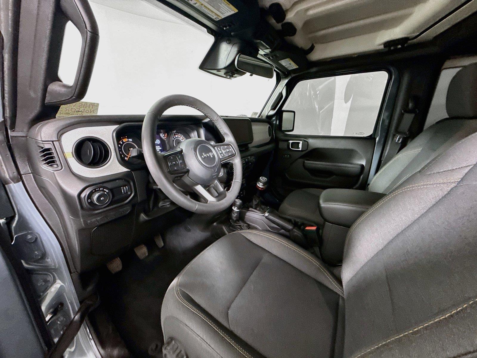 2025 Jeep Wrangler 2-Door Willys - Photo 9