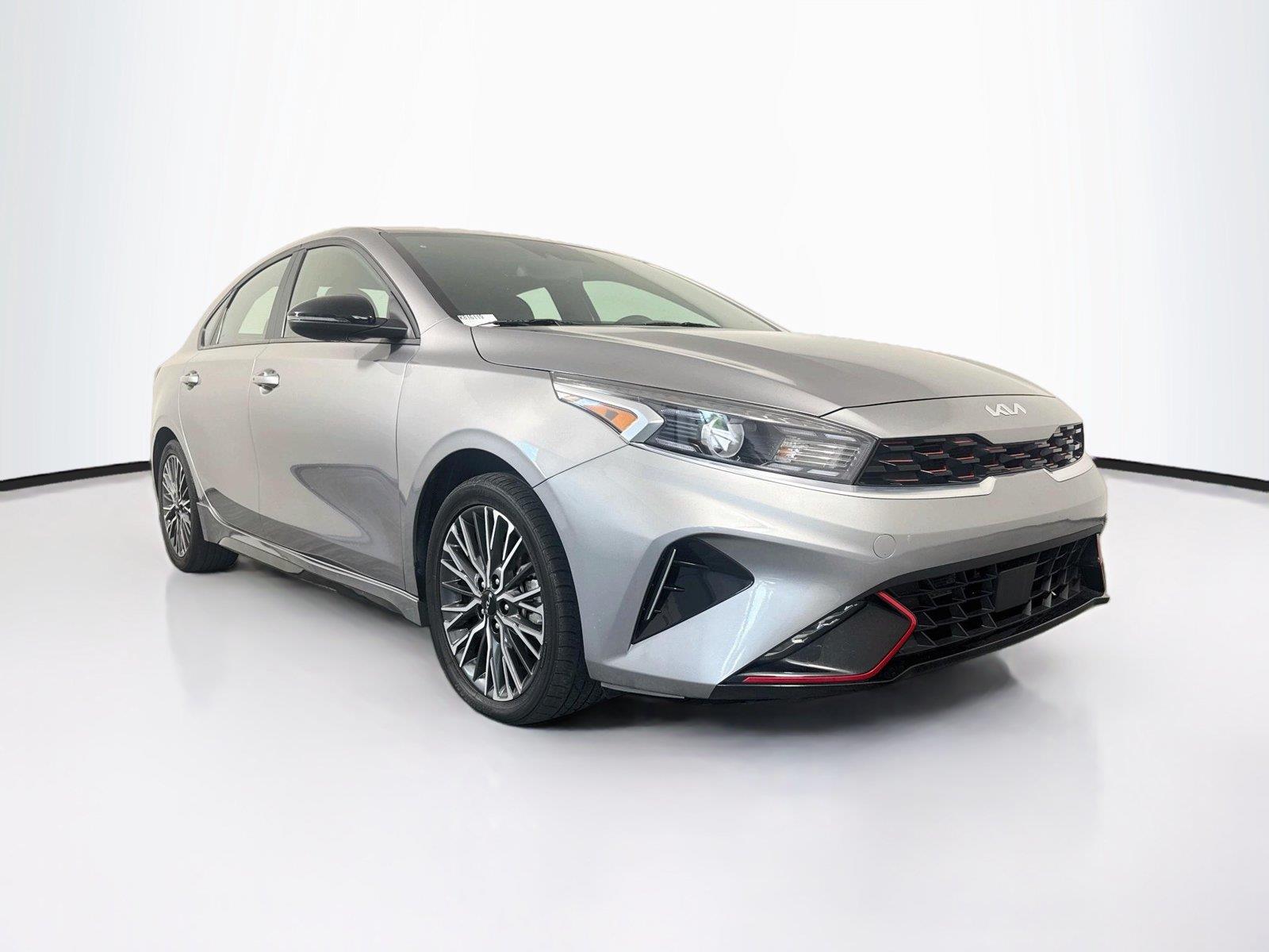 2024 Kia Forte GT-Line - Photo 7