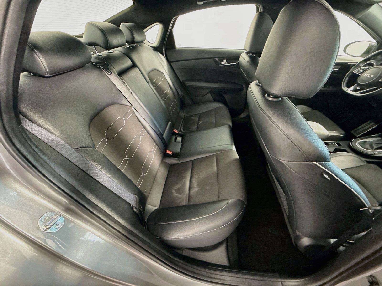 2024 Kia Forte GT-Line - Photo 13