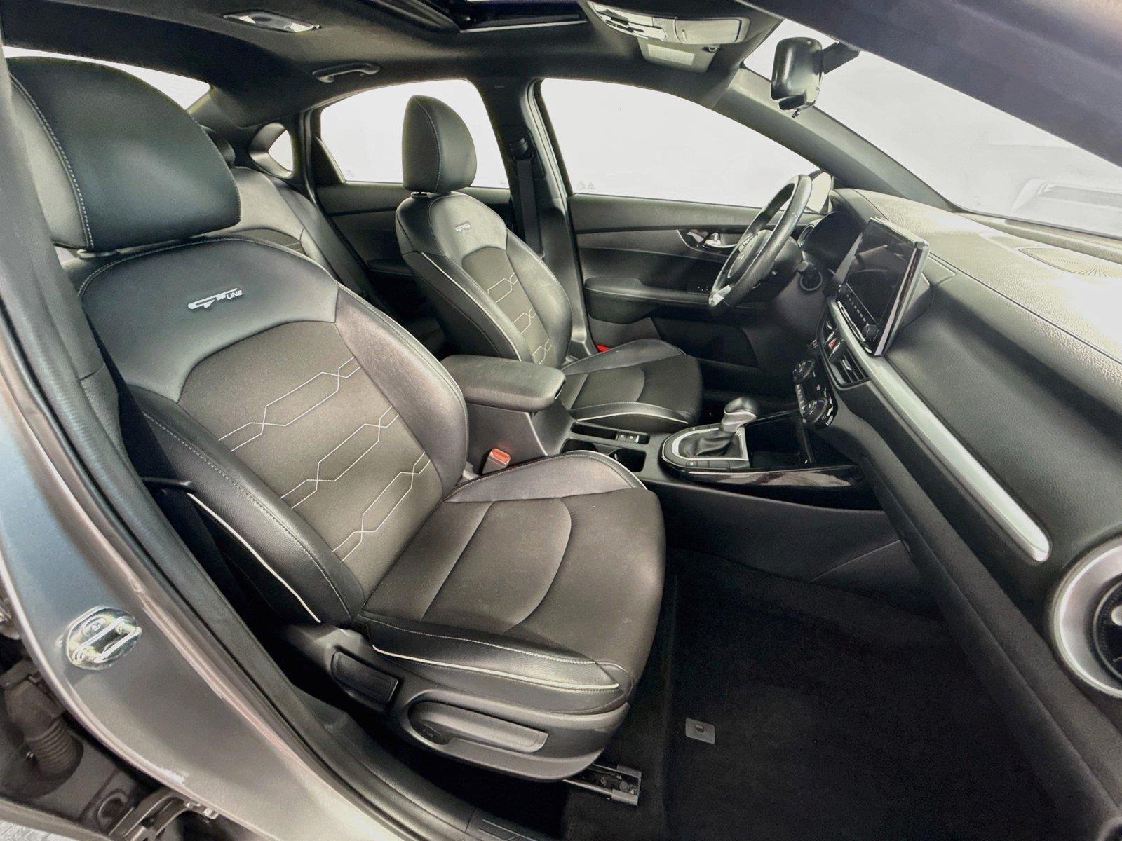 2024 Kia Forte GT-Line - Photo 15