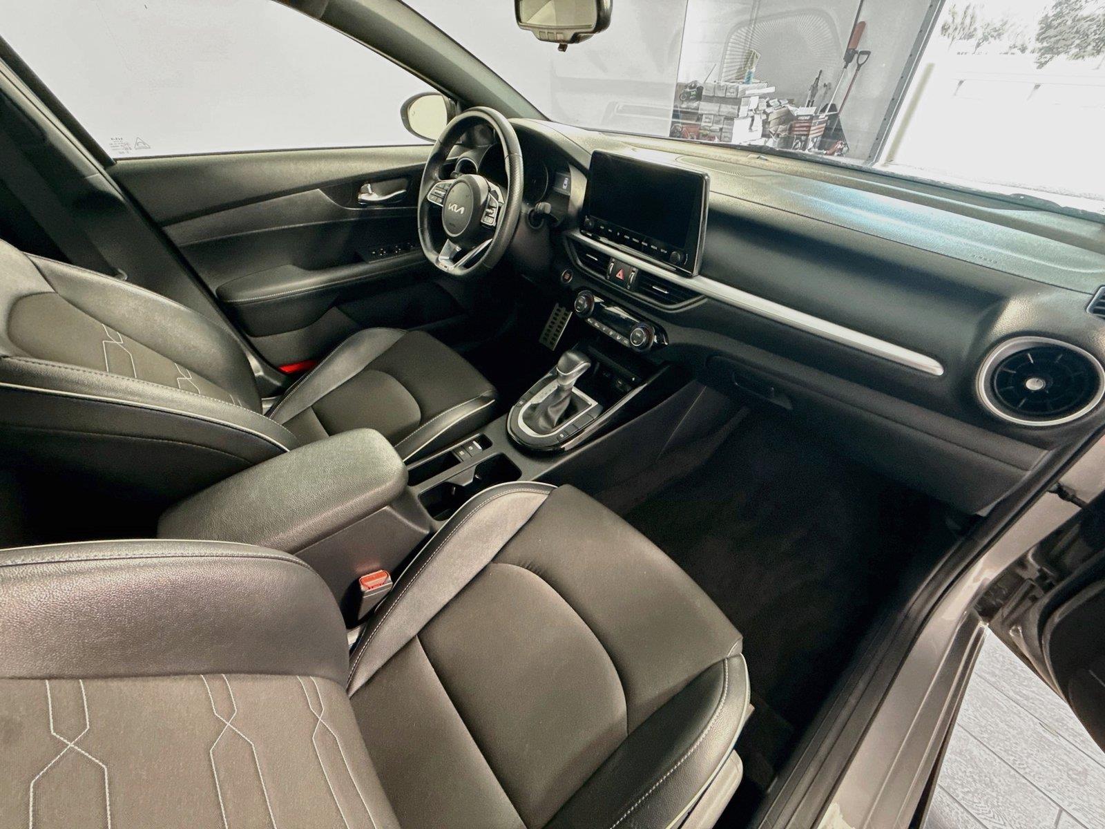 2024 Kia Forte GT-Line - Photo 16
