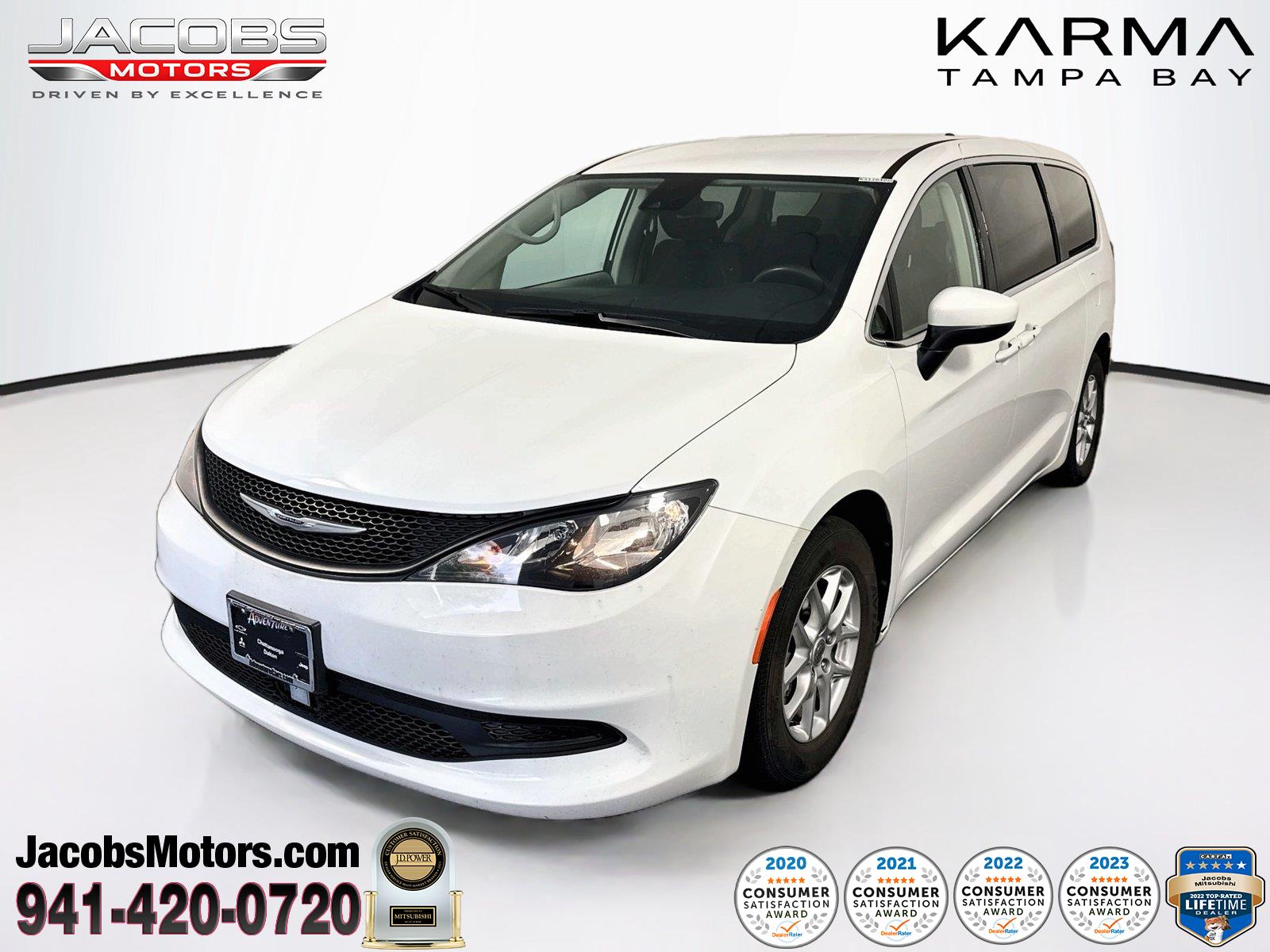 2023 Chrysler Voyager