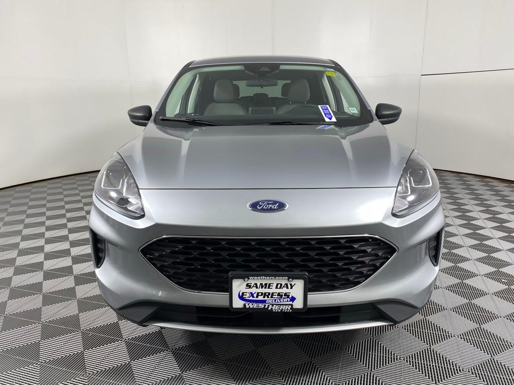 Used 2022 Iconic Silver Ford SE image 4