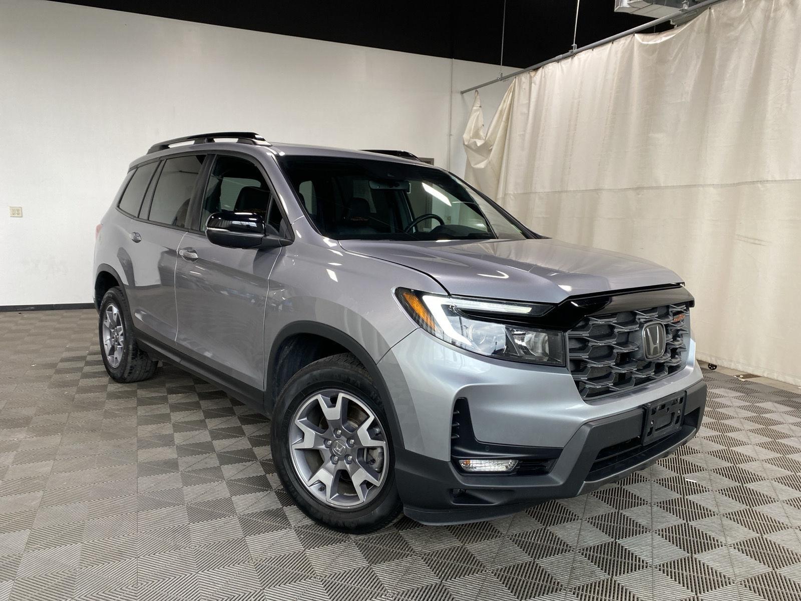 Lunar Silver Metallic 2022 Honda Passport TrailSport AWD SUV / Crossover All-Wheel Drive 9-Speed Automatic