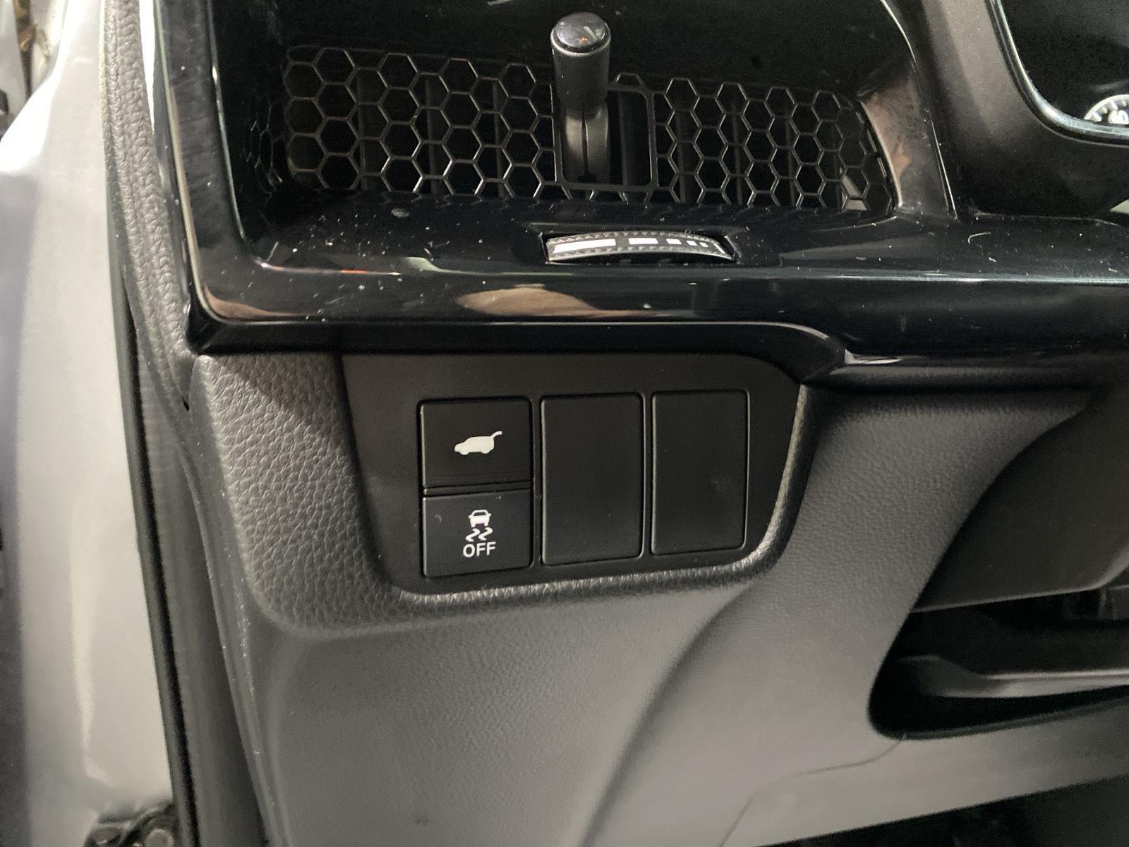 Used 2023 Lunar Silver Metallic Honda EX-L image 19