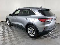 Used 2022 Iconic Silver Ford SE image 8