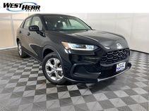 Used 2022 Iconic Silver Ford SE image 9