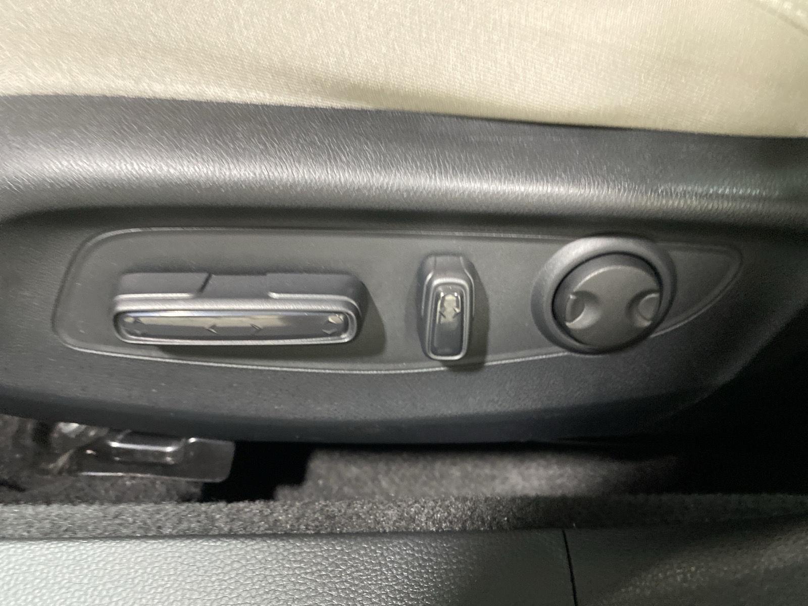 Certified Used 2024 Meteorite Gray Metallic Honda  image 19