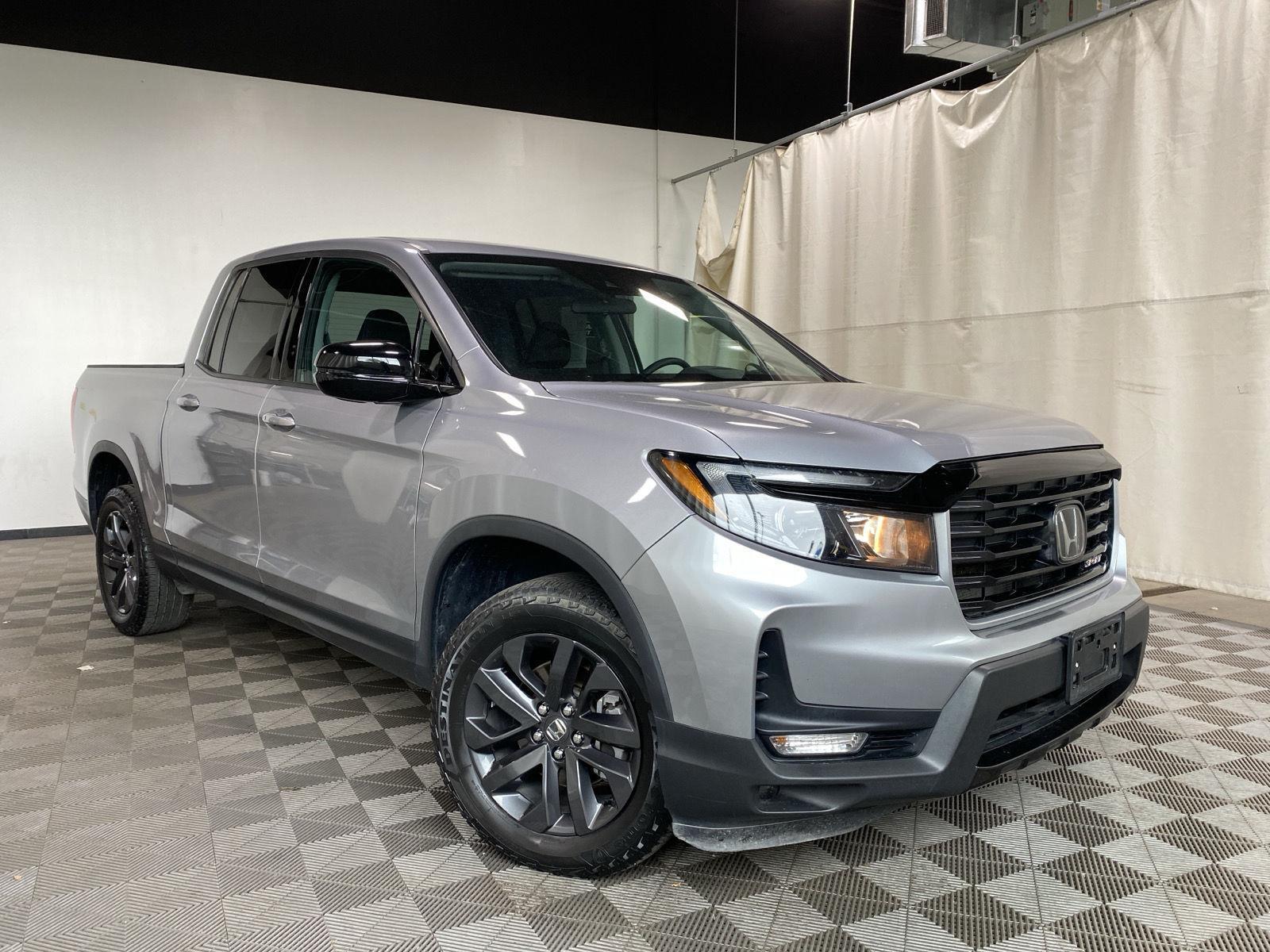 Lunar Silver Metallic 2023 Honda Ridgeline Sport AWD Pickup Truck All-Wheel Drive 9-Speed Automatic