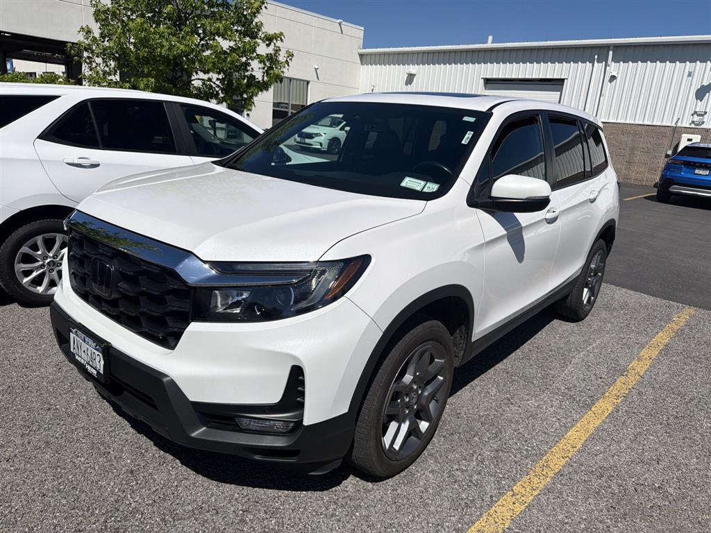 Certified Used 2023 Platinum White Pearl Honda EX-L image 3
