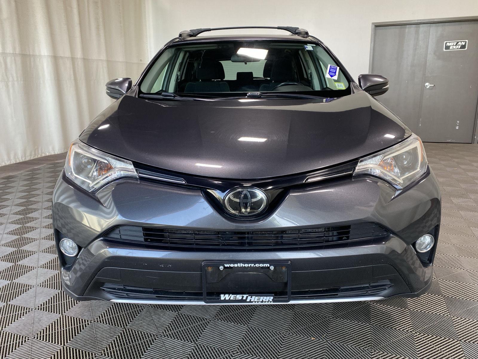 Used 2018 Magnetic Gray Metallic Toyota XLE image 2