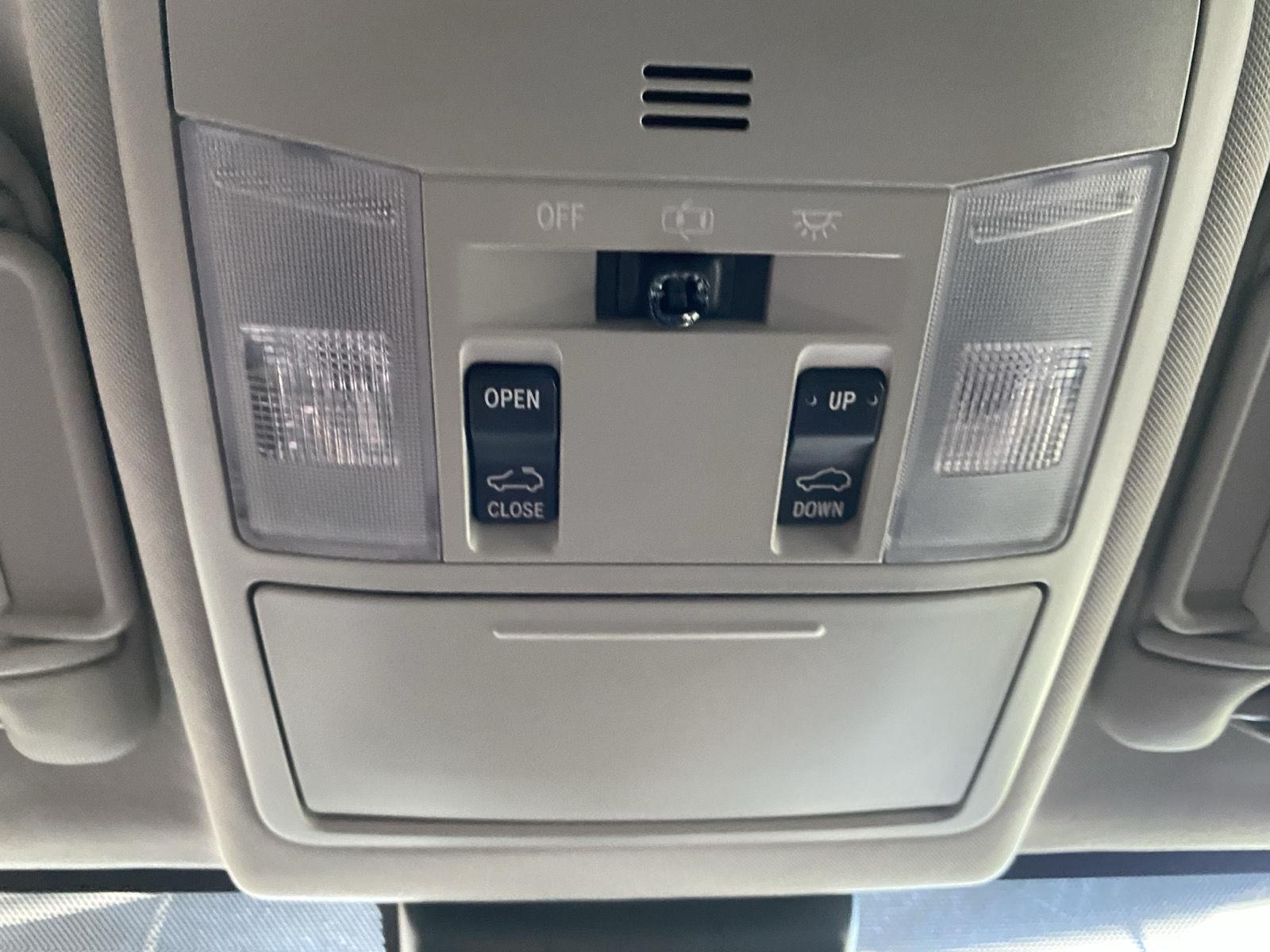 Used 2018 Magnetic Gray Metallic Toyota XLE image 19