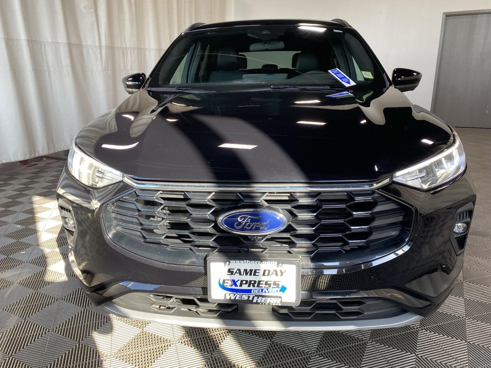 Used 2023 Agate Black Ford ST-Line Select image 2