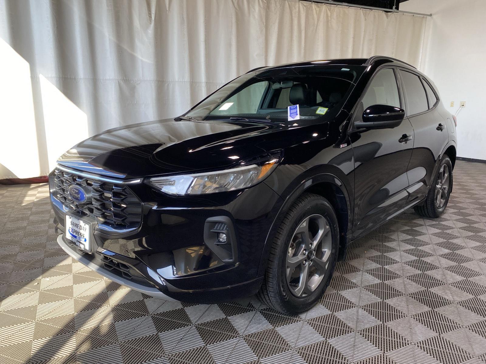 Used 2023 Agate Black Ford ST-Line Select image 3