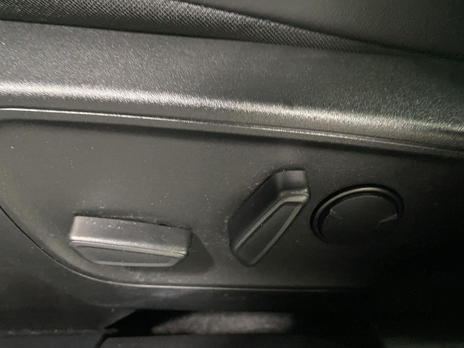Used 2023 Agate Black Ford ST-Line Select image 18