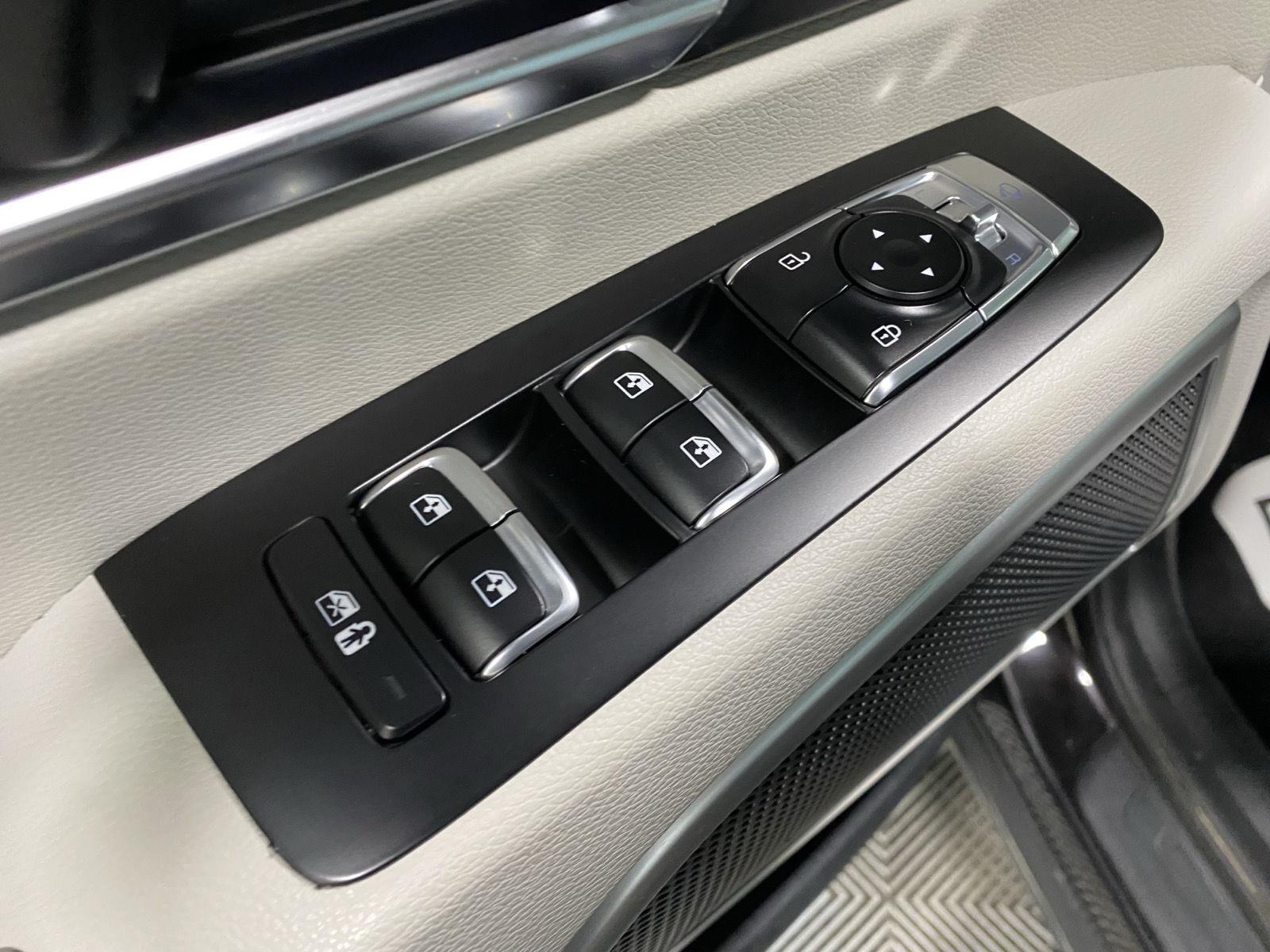 Used 2021 Black Copper Kia EX image 17