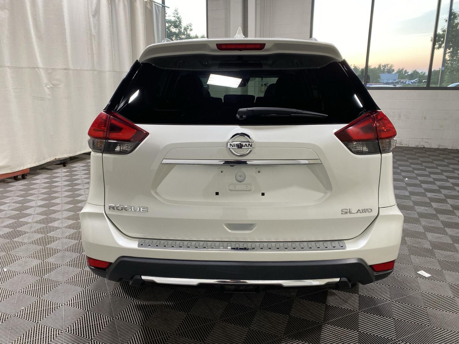Used 2017 Pearl White Nissan SL image 6