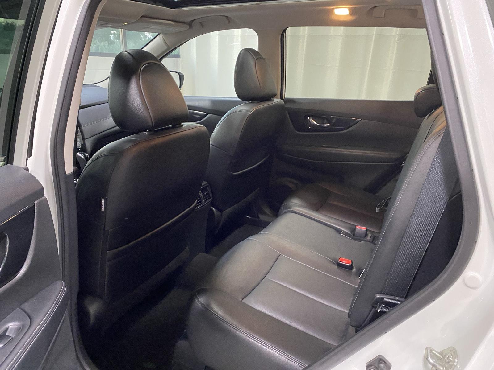 Used 2017 Pearl White Nissan SL image 15