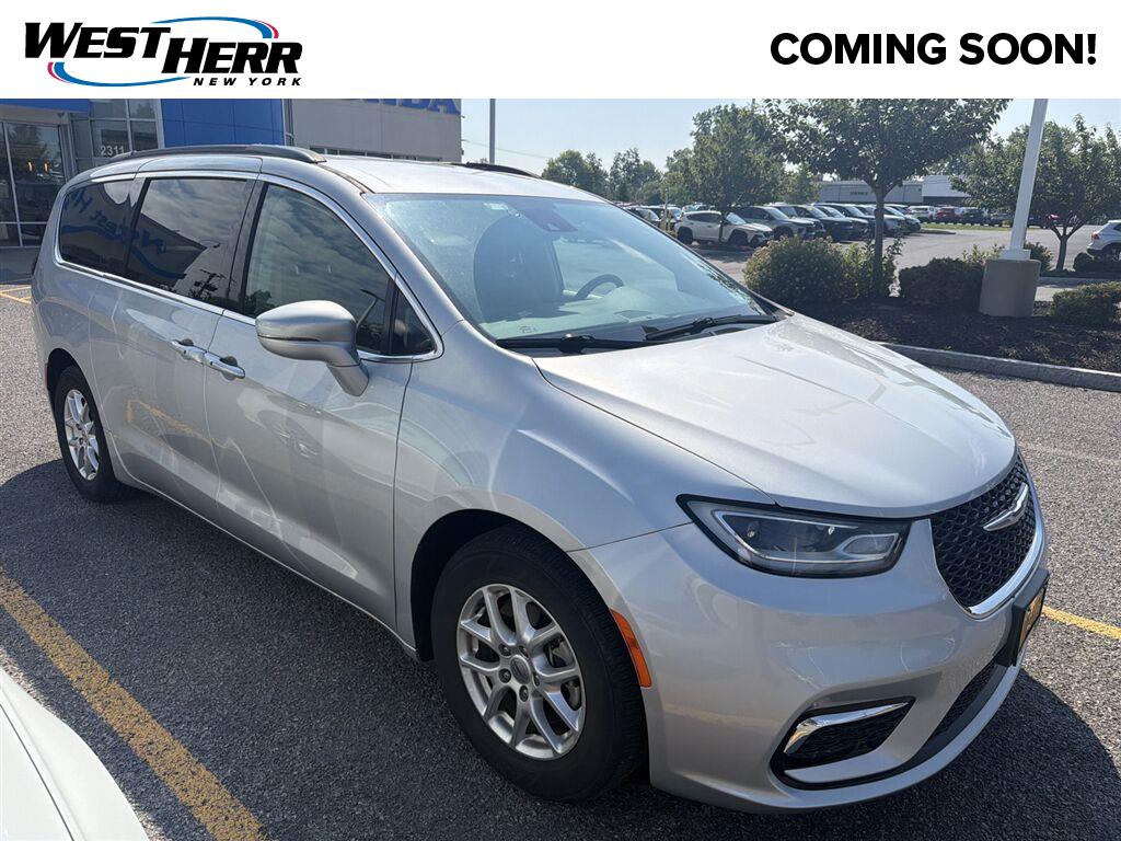 Silver Mist Clearcoat 2022 Chrysler Pacifica Minivan Front-Wheel Drive 9-Speed Automatic