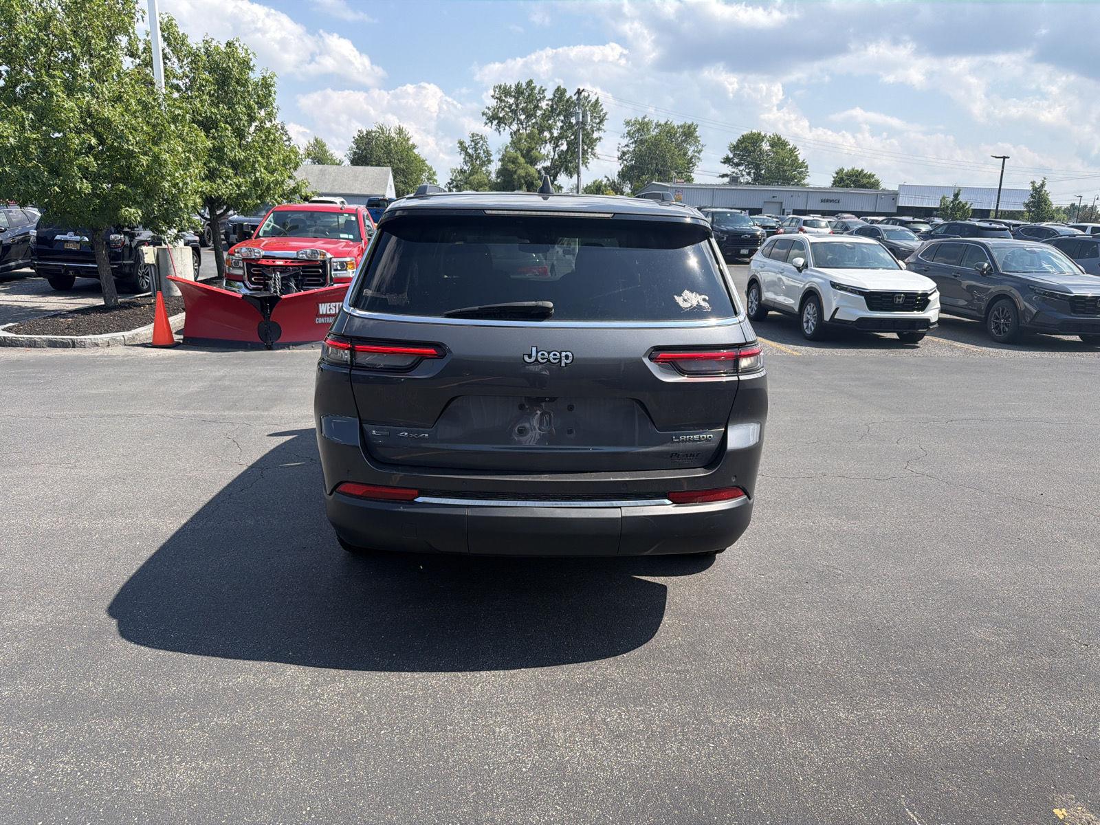 Used 2021 Baltic Gray Metallic Clearcoat Jeep Laredo image 8