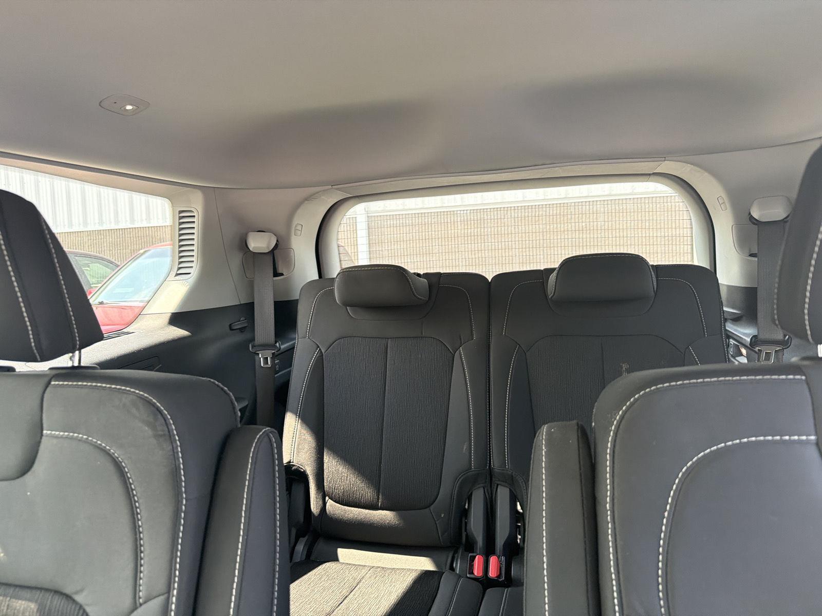 Used 2021 Baltic Gray Metallic Clearcoat Jeep Laredo image 12