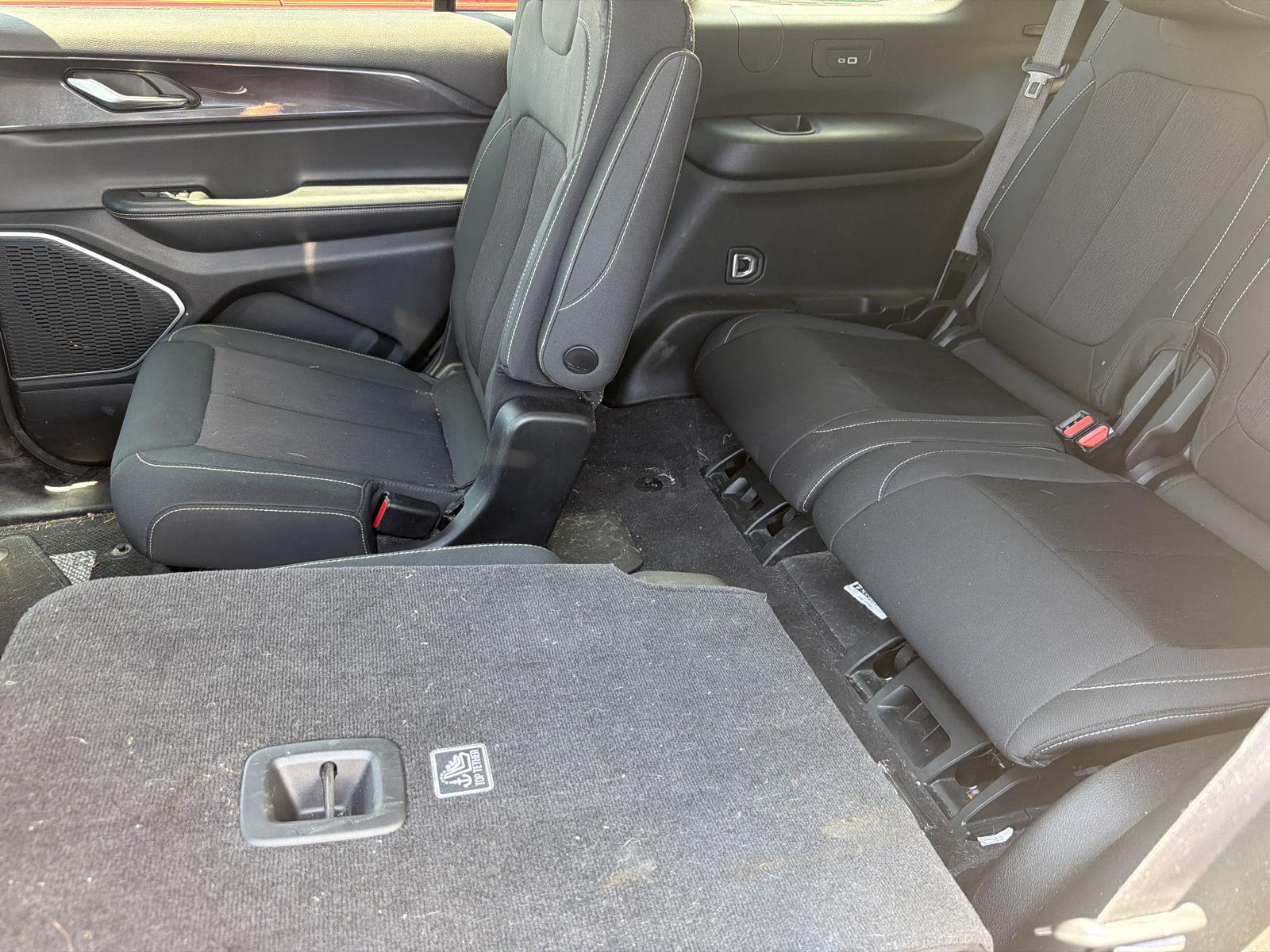 Used 2021 Baltic Gray Metallic Clearcoat Jeep Laredo image 19