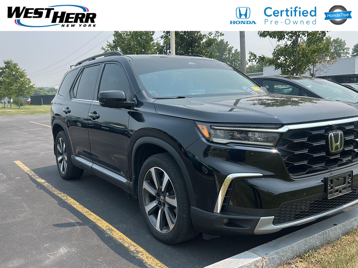 Crystal Black Pearl 2023 Honda Pilot SUV / Crossover All-Wheel Drive Automatic