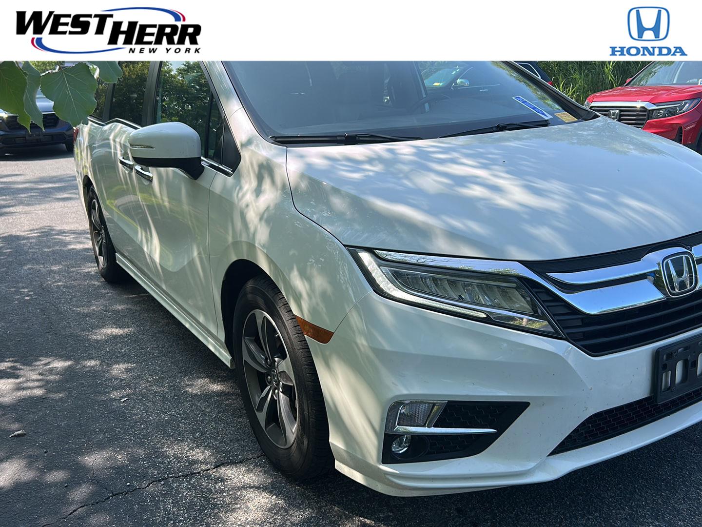 White Diamond Pearl 2019 Honda Odyssey Minivan Front-Wheel Drive Automatic