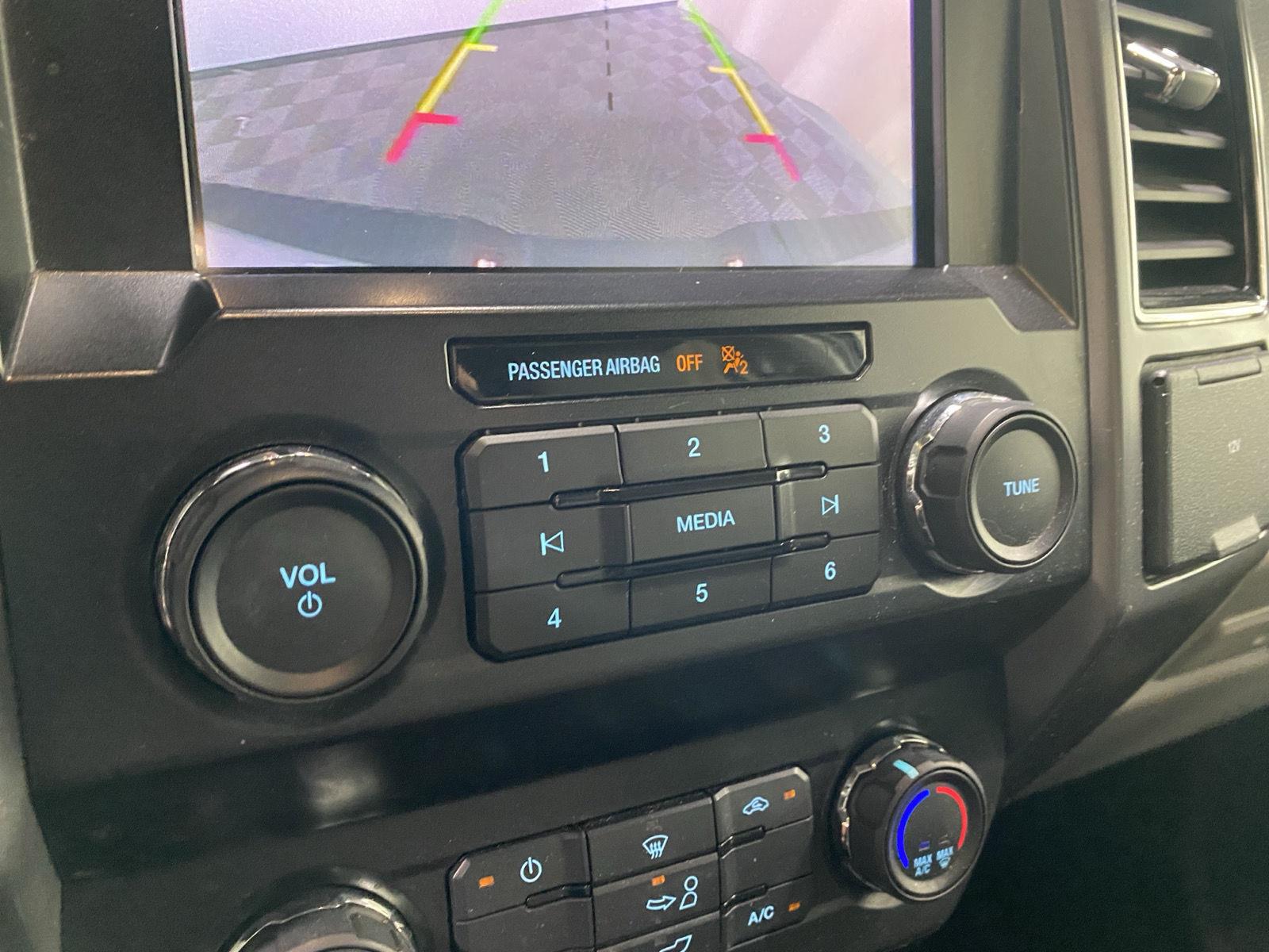 Used 2019 Oxford White Ford XLT image 23