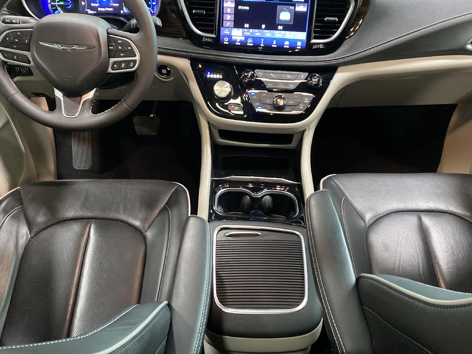 Used 2023 Ceramic Gray Clearcoat Chrysler Hybrid Limited image 24