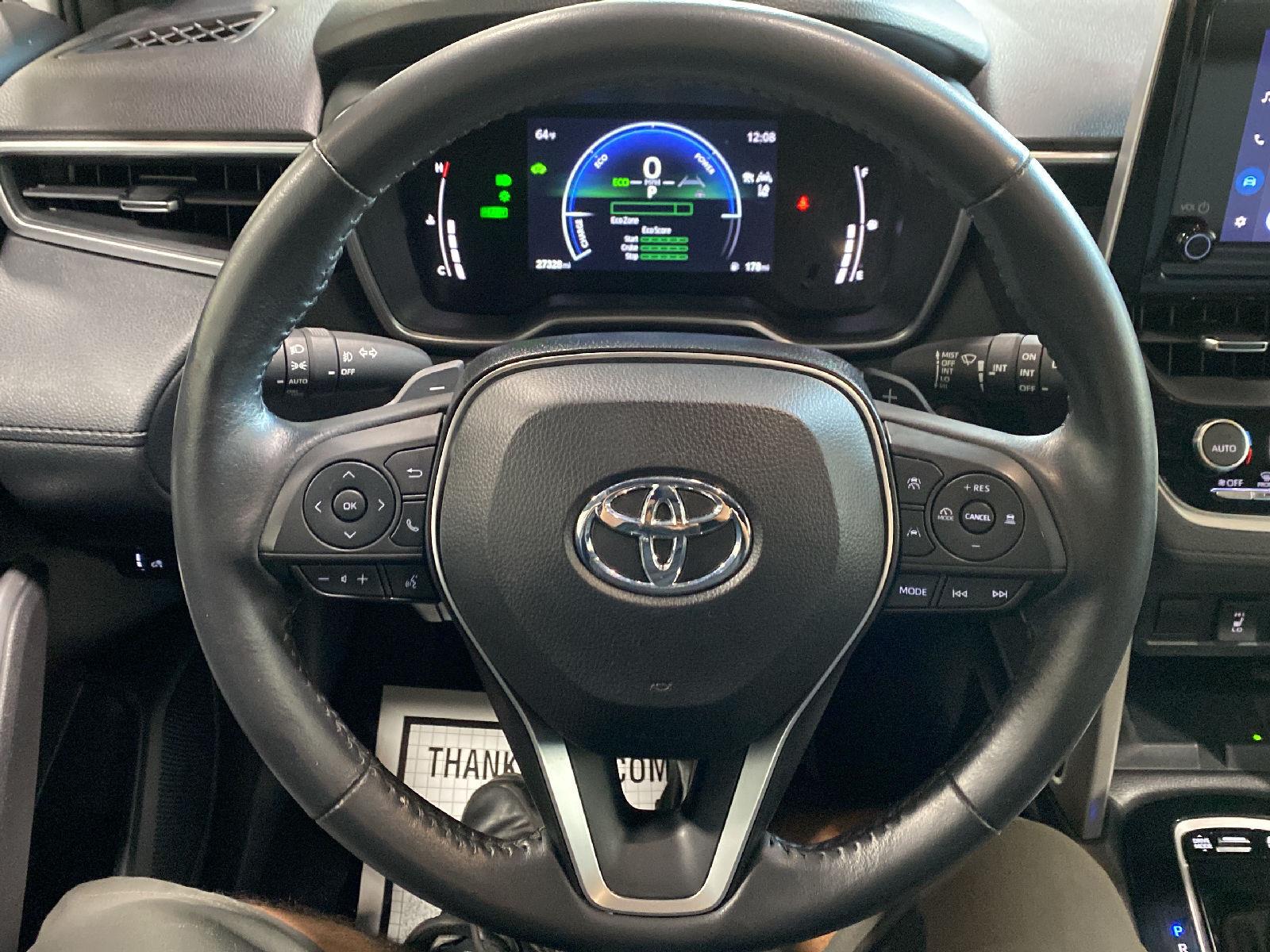 Used 2024 Wind Chill Pearl Toyota XSE image 28