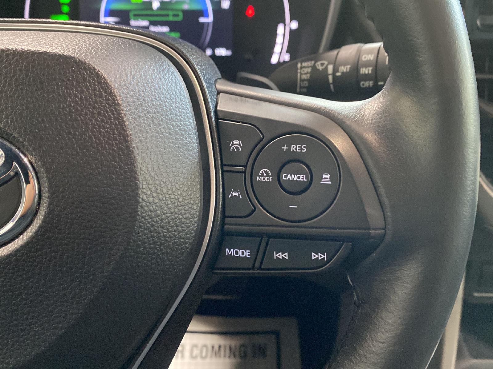 Used 2024 Wind Chill Pearl Toyota XSE image 30