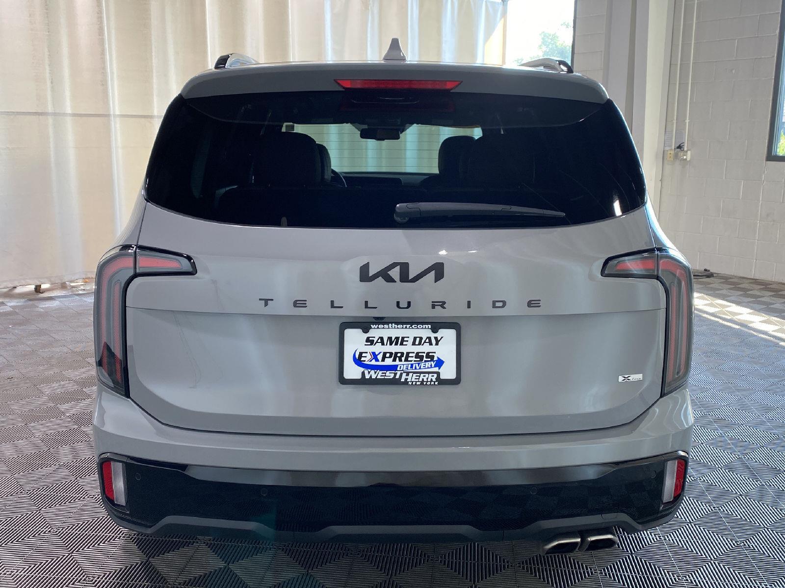 Used 2025 Wolf Gray Kia EX X-Line image 5