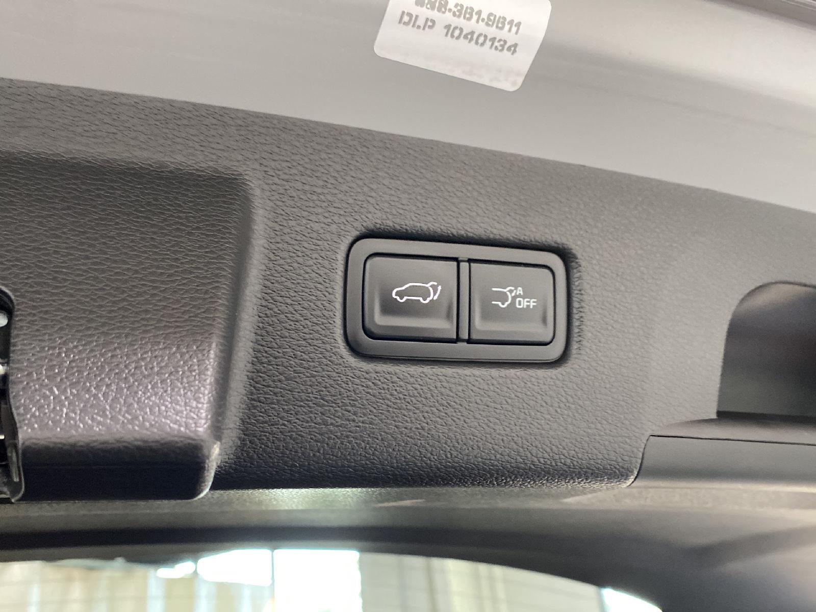 Used 2025 Wolf Gray Kia EX X-Line image 17