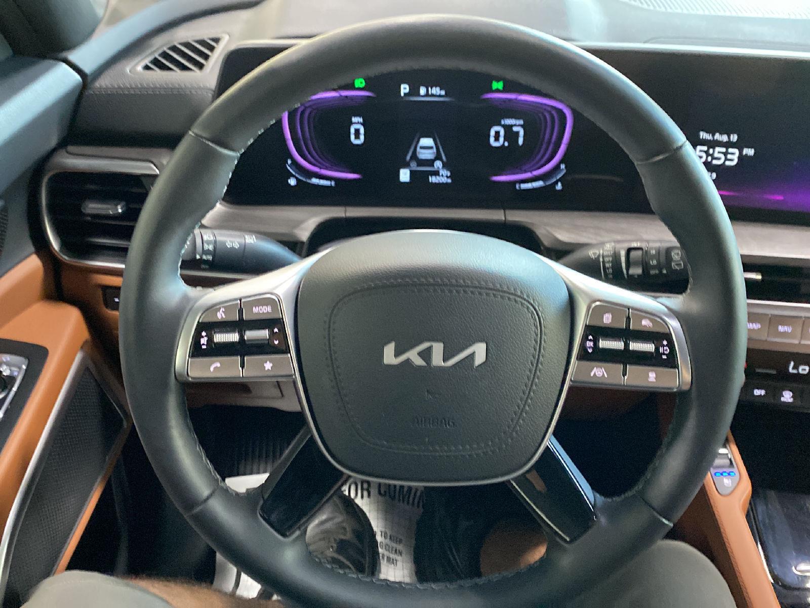 Used 2025 Wolf Gray Kia EX X-Line image 33