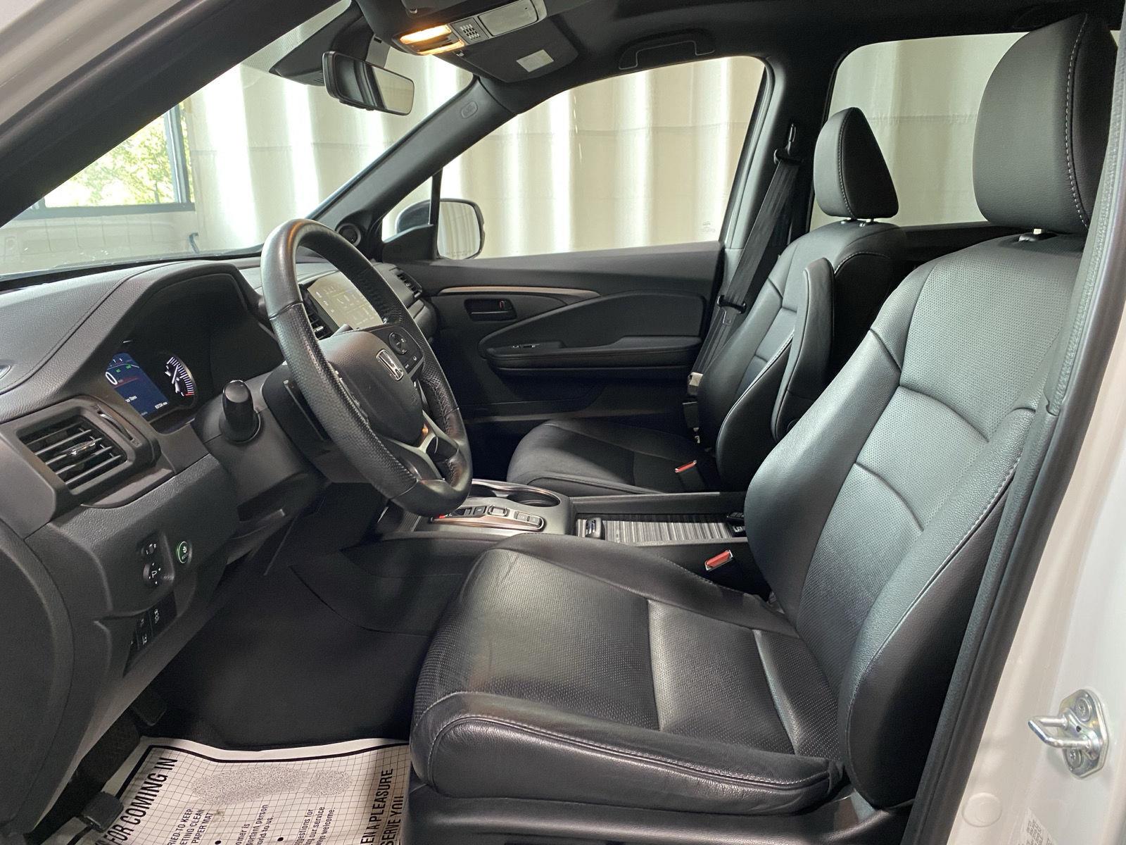Certified Used 2023 Platinum White Pearl Honda EX-L image 19