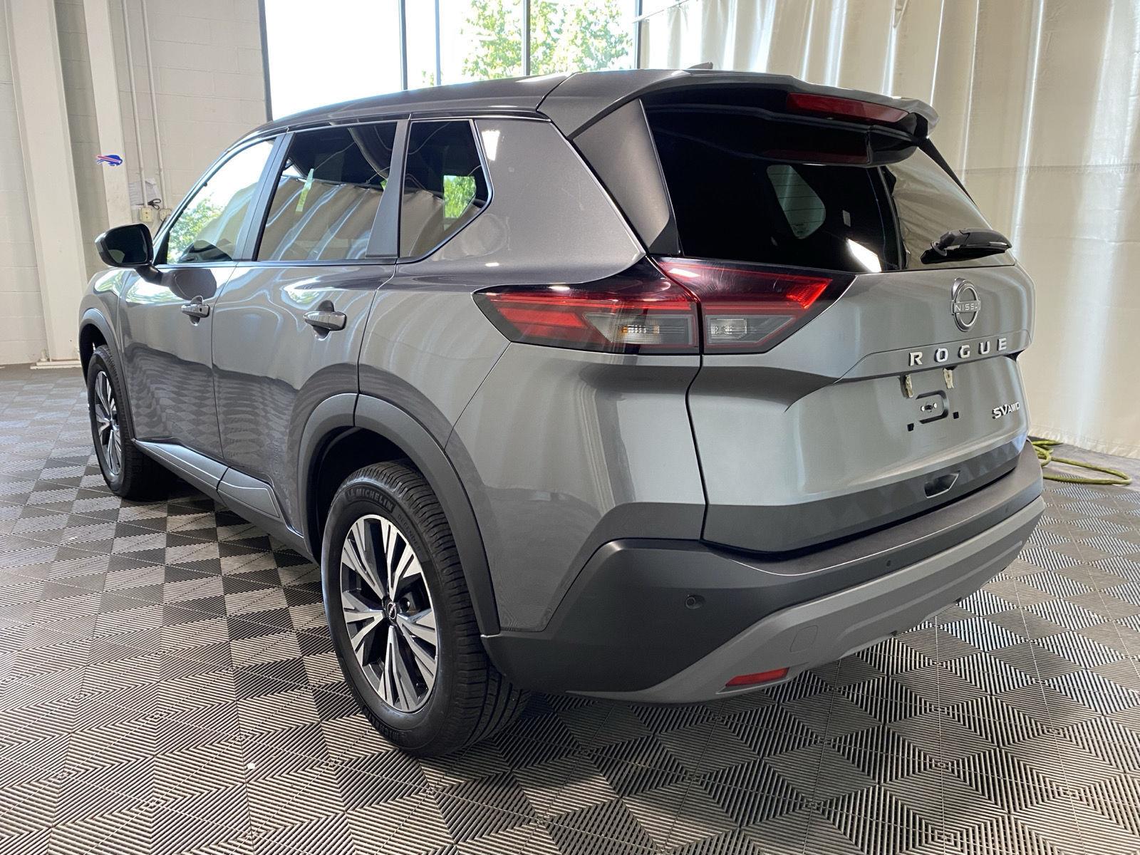 Used 2023 Gun Metallic Nissan SV image 6