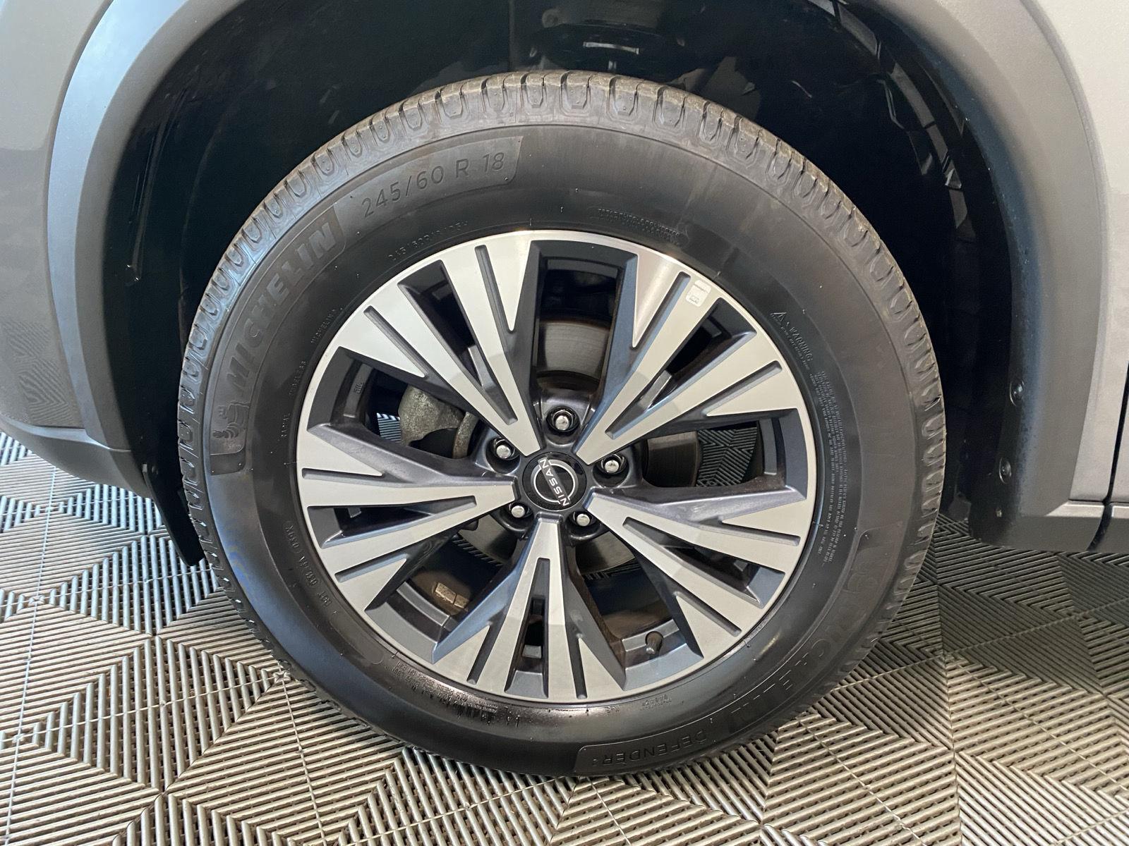 Used 2023 Gun Metallic Nissan SV image 12