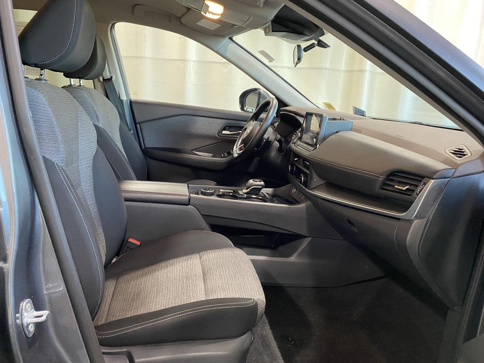 Used 2023 Gun Metallic Nissan SV image 13