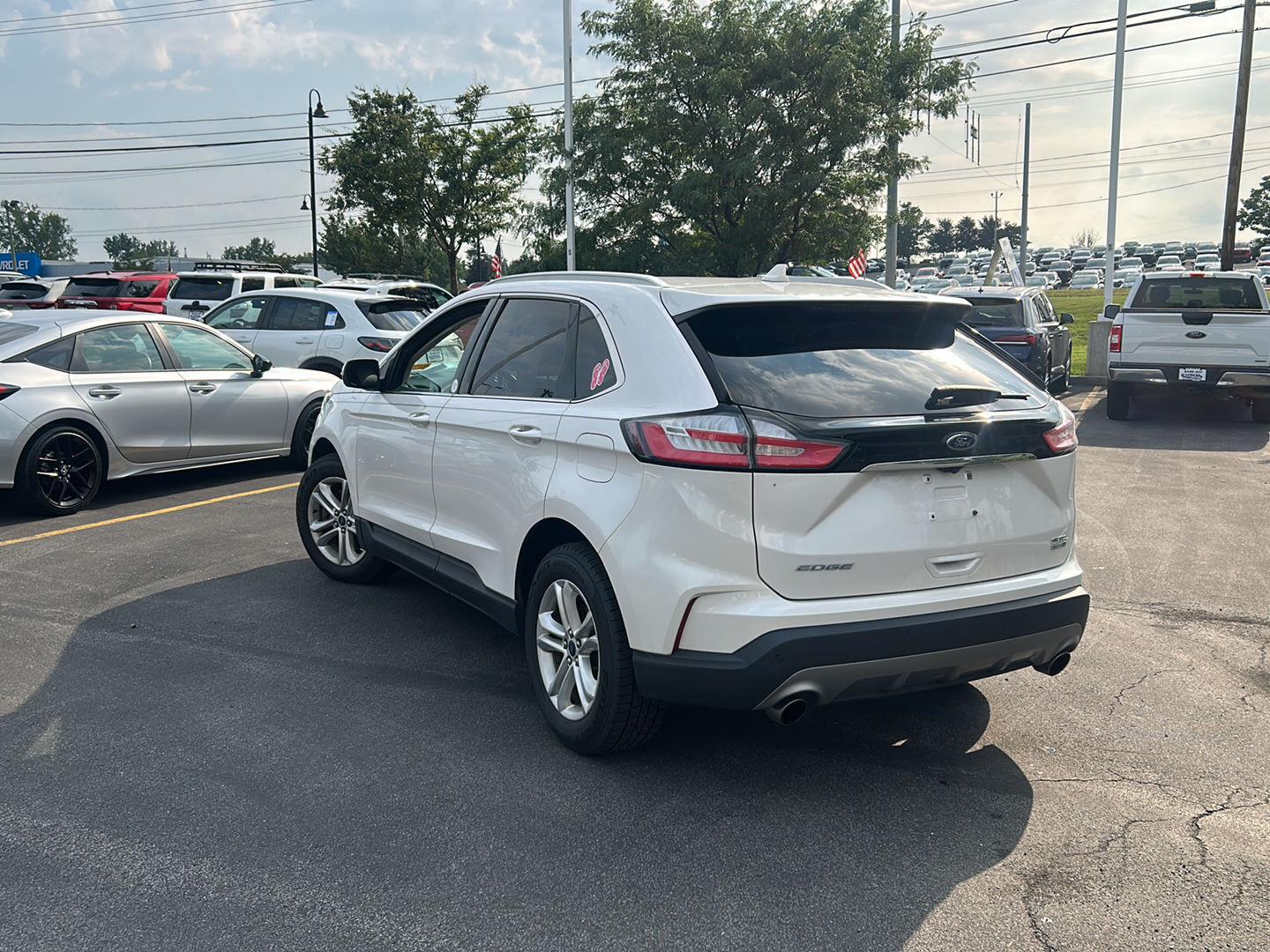 Used 2019 White Platinum Metallic Tri-Coat Ford SEL image 25