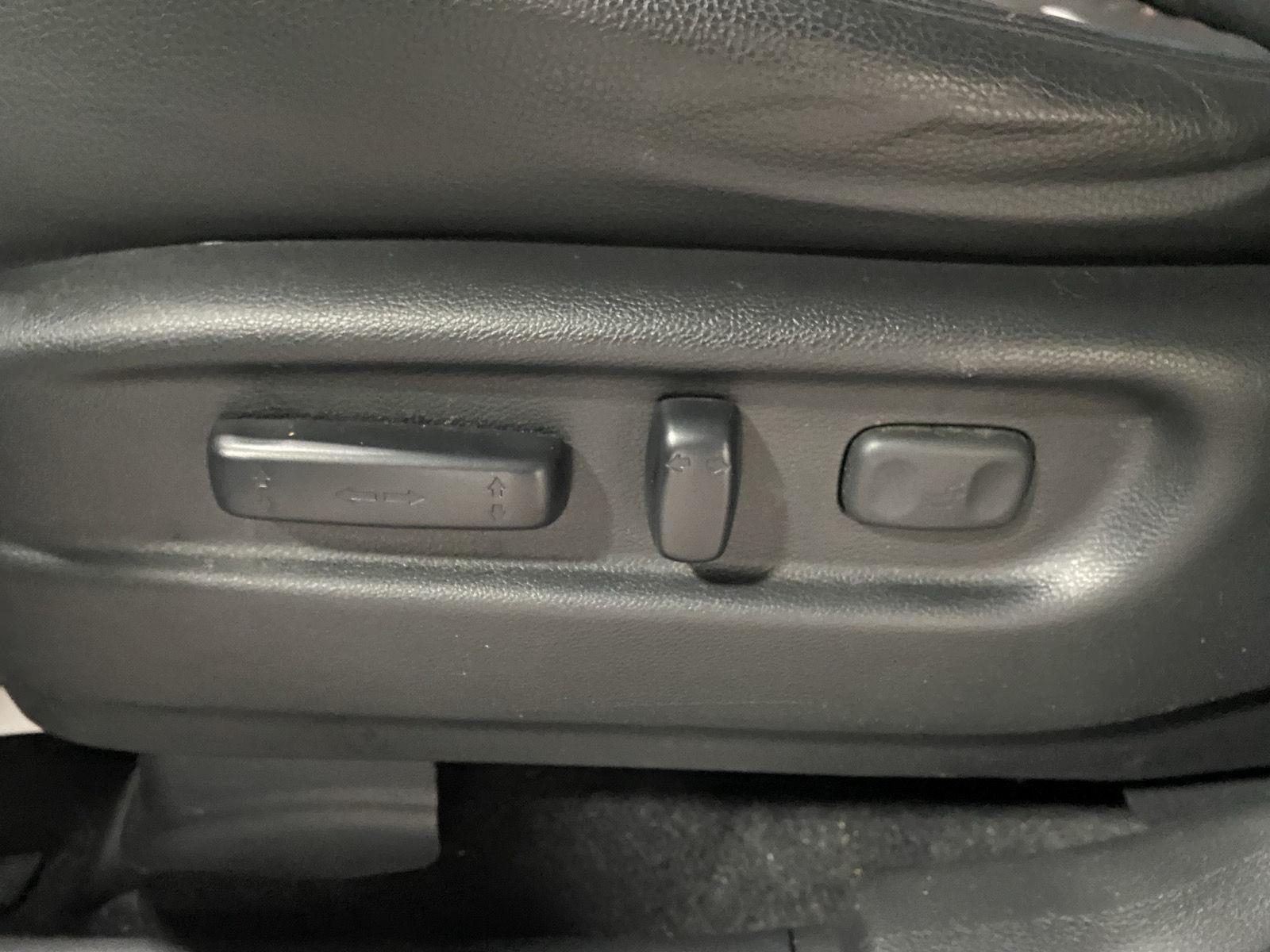 Used 2023 Modern Steel Metallic Honda RTL image 18