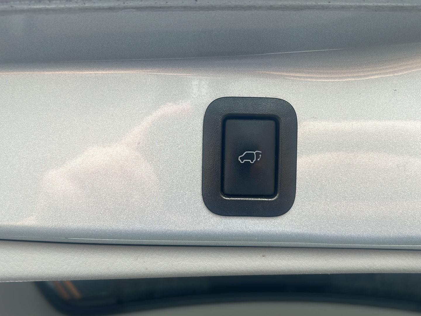 Used 2019 Celestial Silver Metallic Toyota XLE image 12