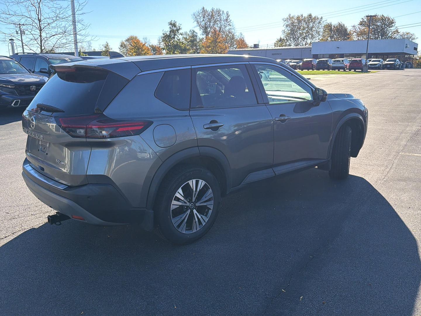 Used 2021 Gun Metallic Nissan SV image 7