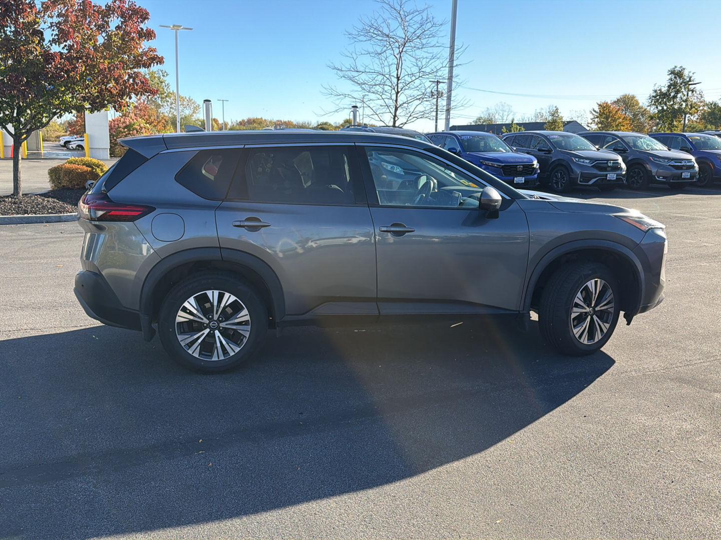 Used 2021 Gun Metallic Nissan SV image 8