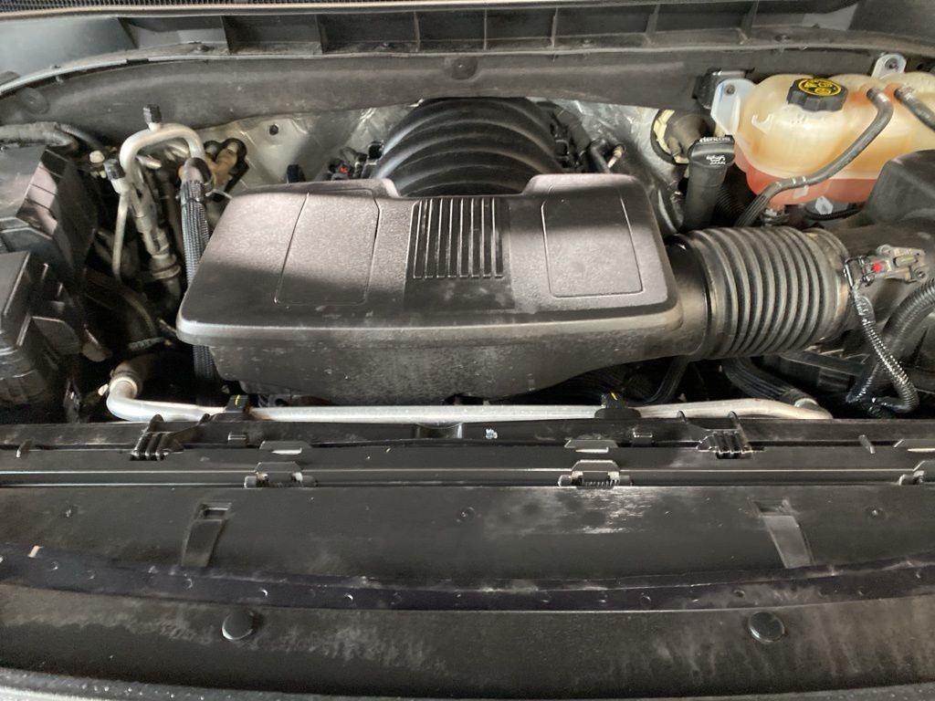 Used 2023 Titanium GMC SLT image 10