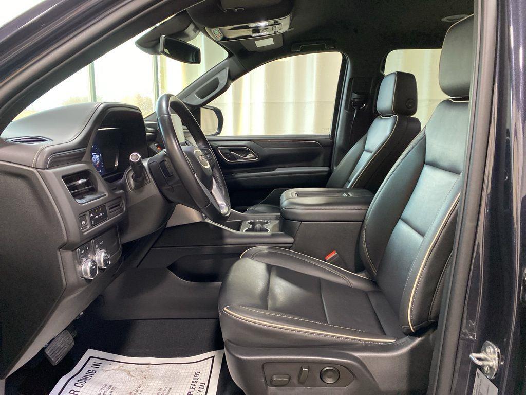 Used 2023 Titanium GMC SLT image 19