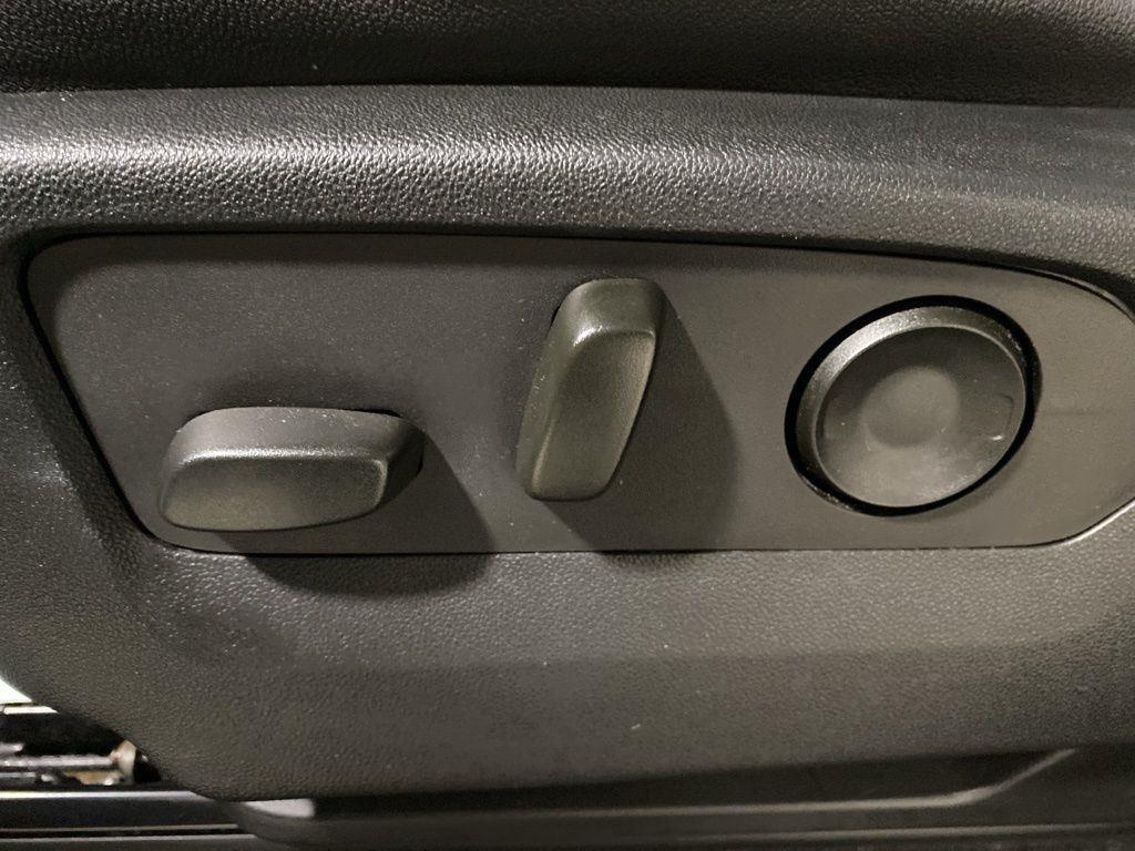 Used 2023 Titanium GMC SLT image 21