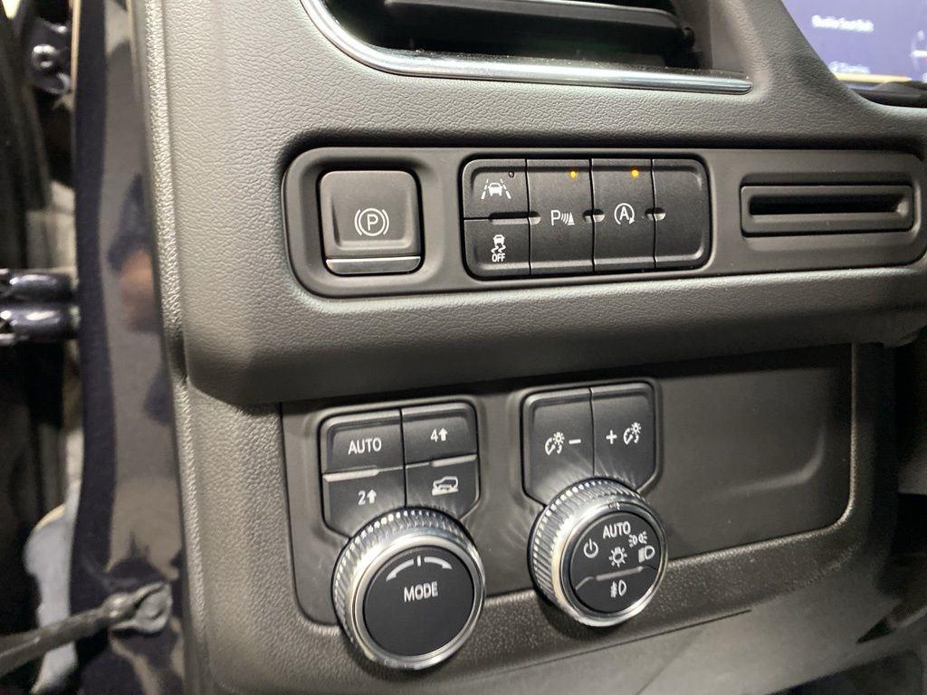 Used 2023 Titanium GMC SLT image 22