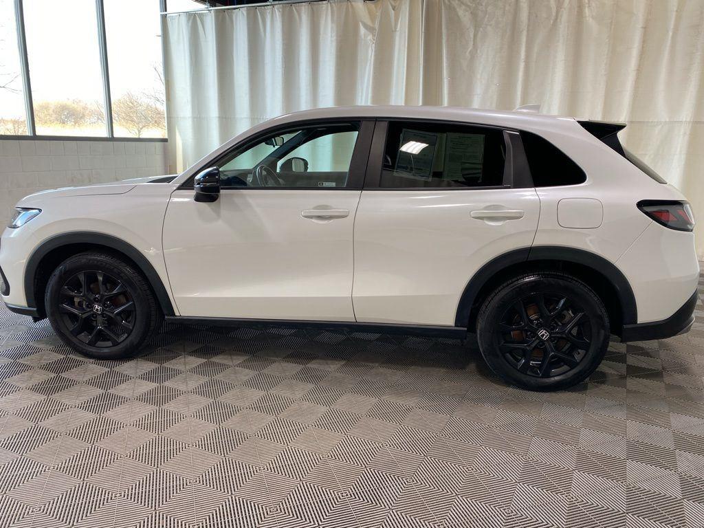 Certified Used 2023 Platinum White Pearl Honda Sport image 5